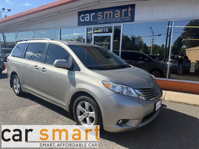 Used 2017 Toyota Sienna LE