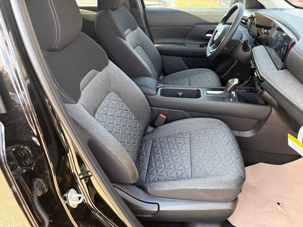 New 2026 Nissan Kicks SV w/ Cold Weather Package AWD/4WD image 7