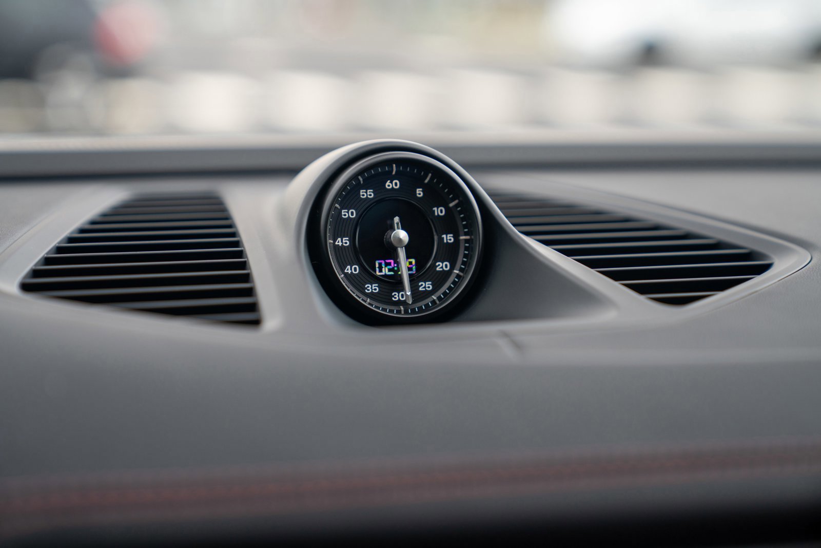 New 2026 Porsche Macan 4S Electric AWD/4WD image 17