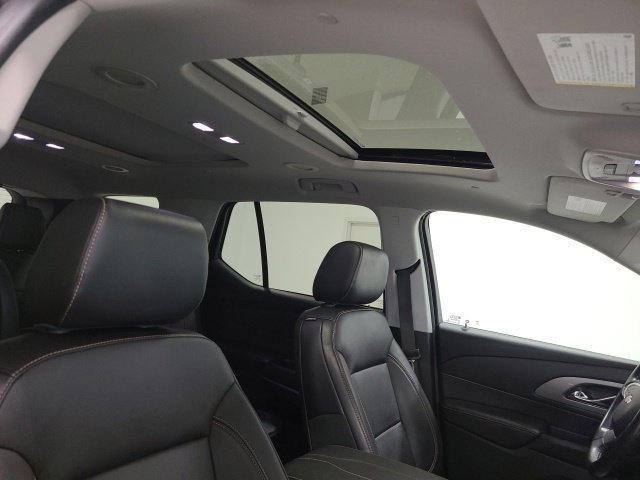Used 2019 Chevrolet Traverse LT w/ LT Premium Package AWD/4WD image 8