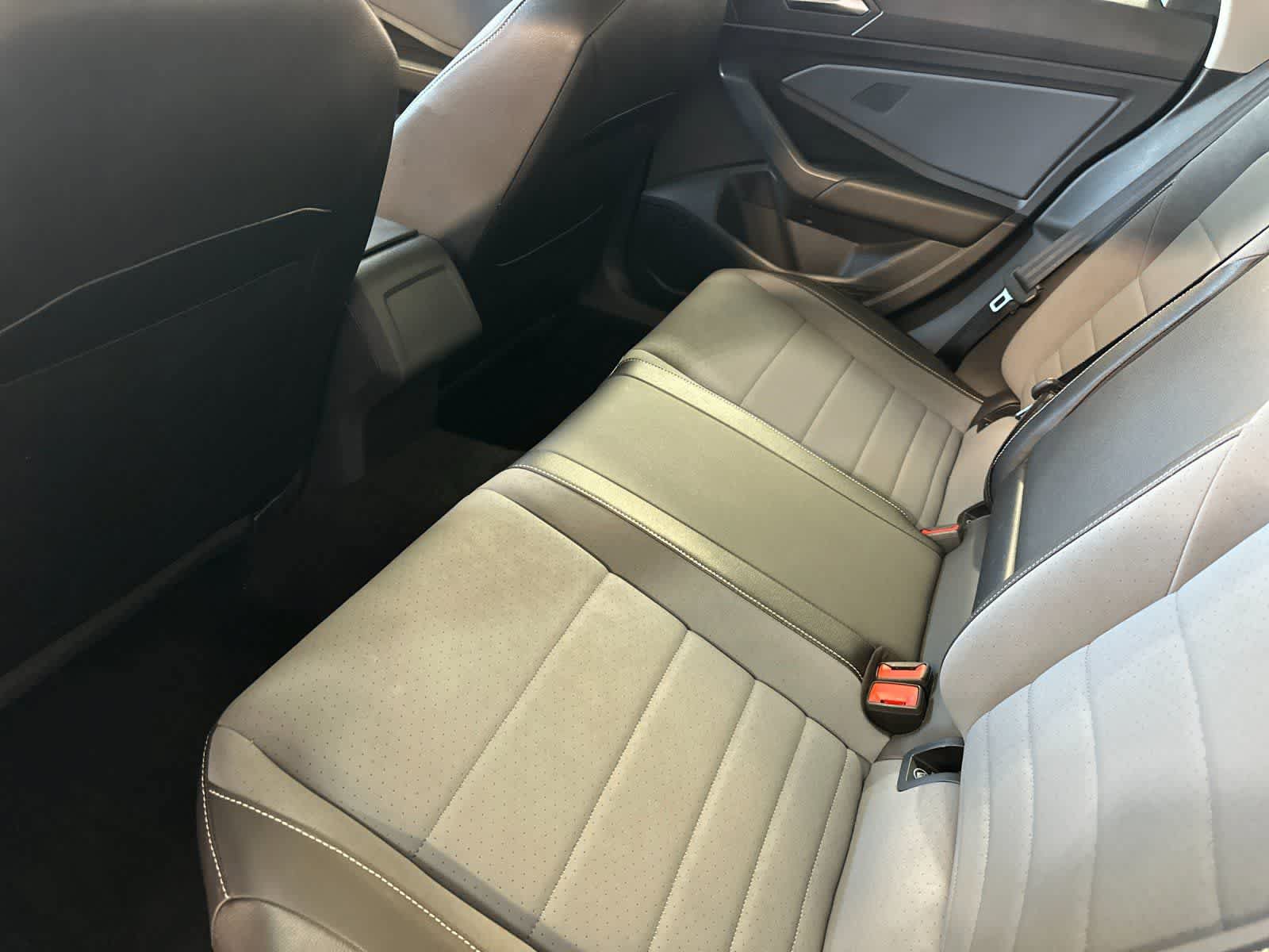 Used 2026 Volkswagen Jetta SE FWD image 5