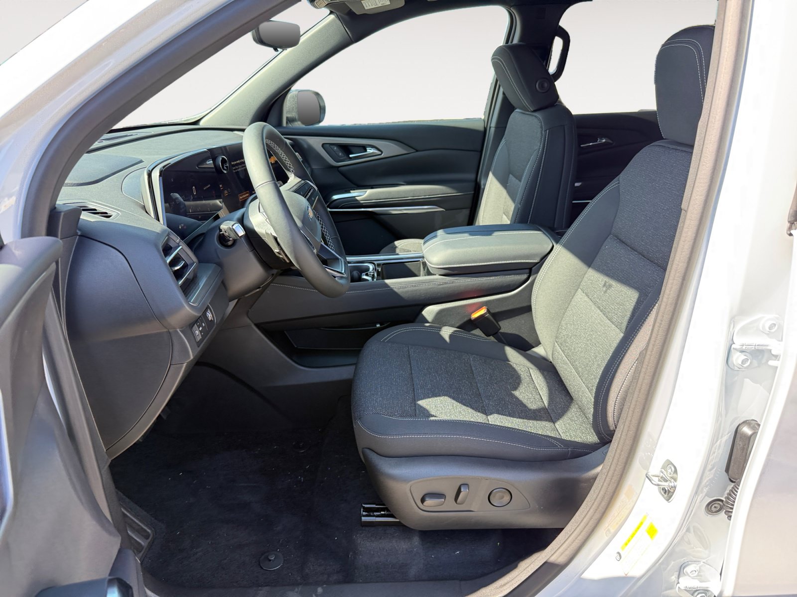 New 2027 Chevrolet Traverse LT w/ Driver Confidence Package FWD image 10
