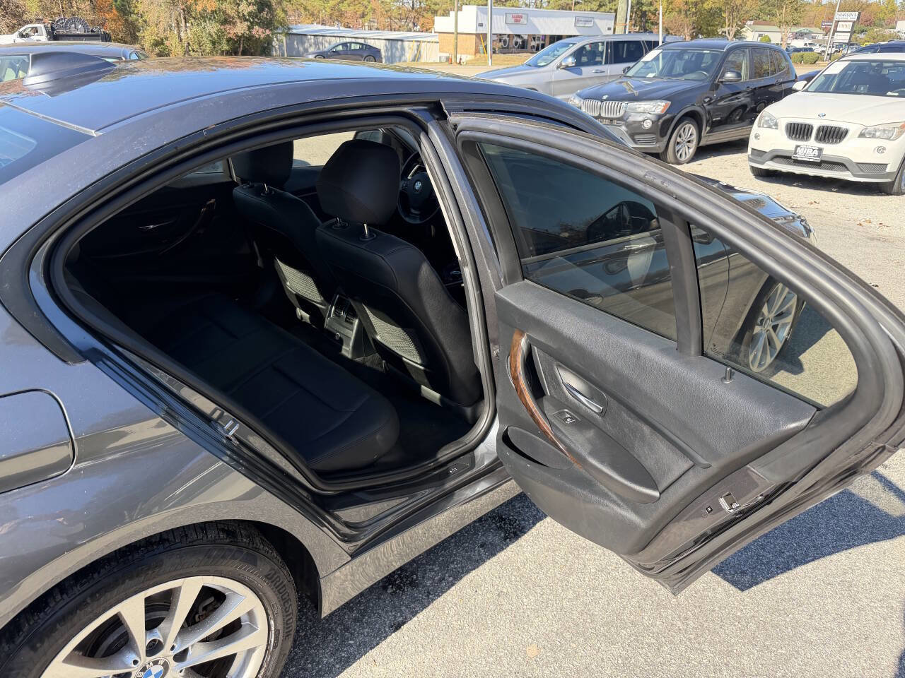 Used 2016 BMW 320i xDrive Sedan image 17