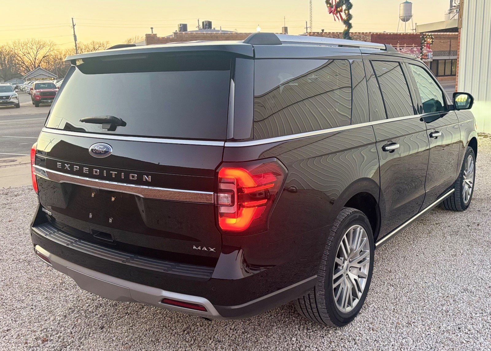 Certified 2024 Ford Expedition Max Limited AWD/4WD image 3