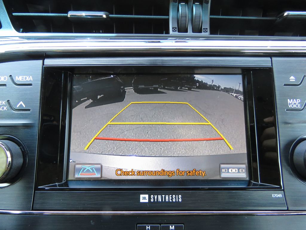 Used 2014 Toyota Avalon Limited w/ Technology Package FWD image 25
