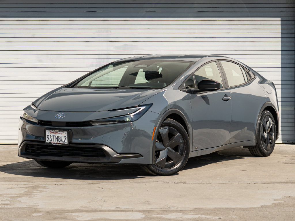Used 2025 Toyota Prius LE