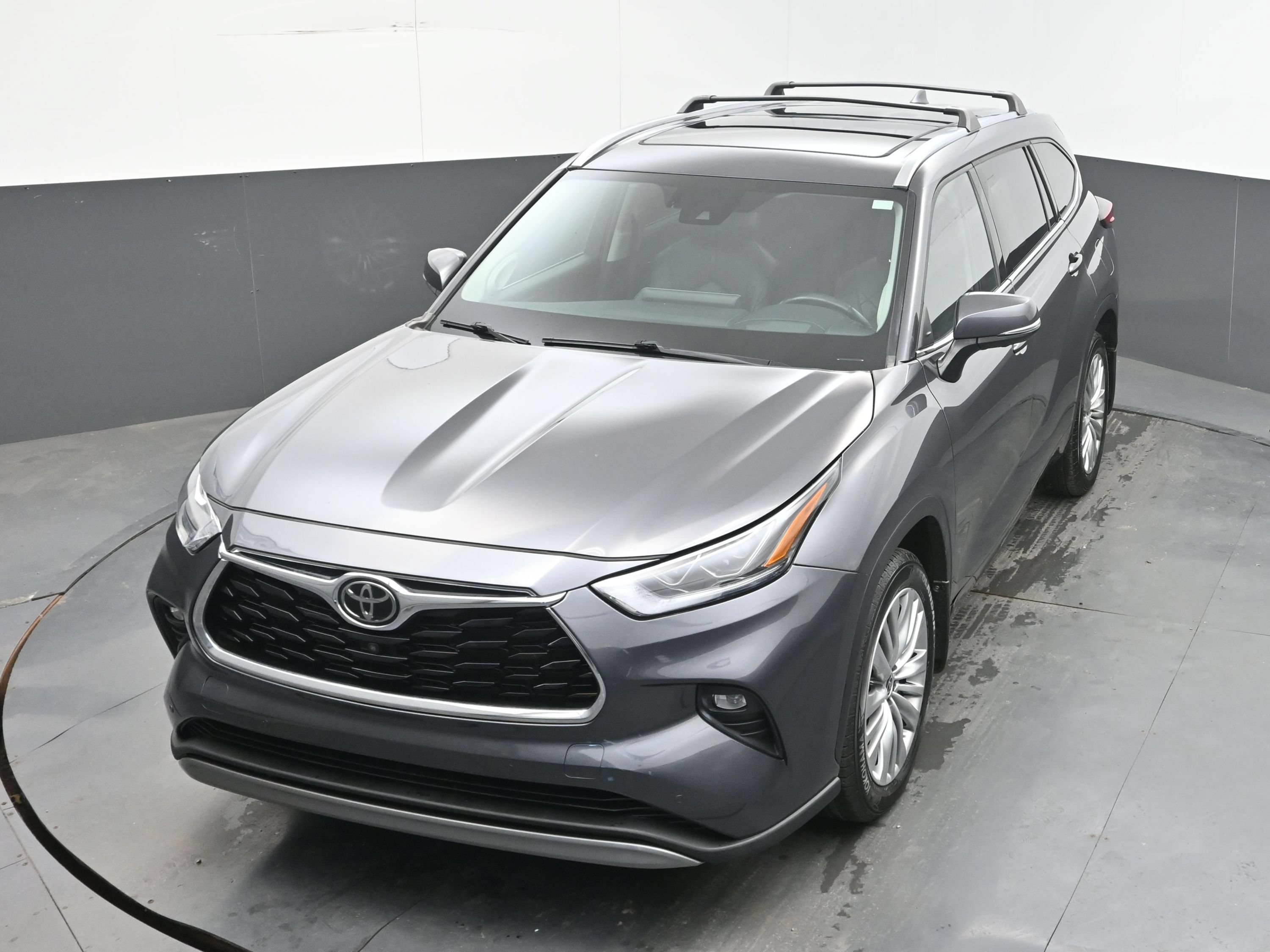 Used 2022 Toyota Highlander Platinum AWD/4WD image 31