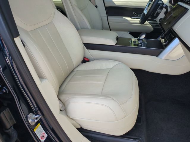 Used 2023 Land Rover Range Rover Long Wheelbase SE AWD/4WD image 18