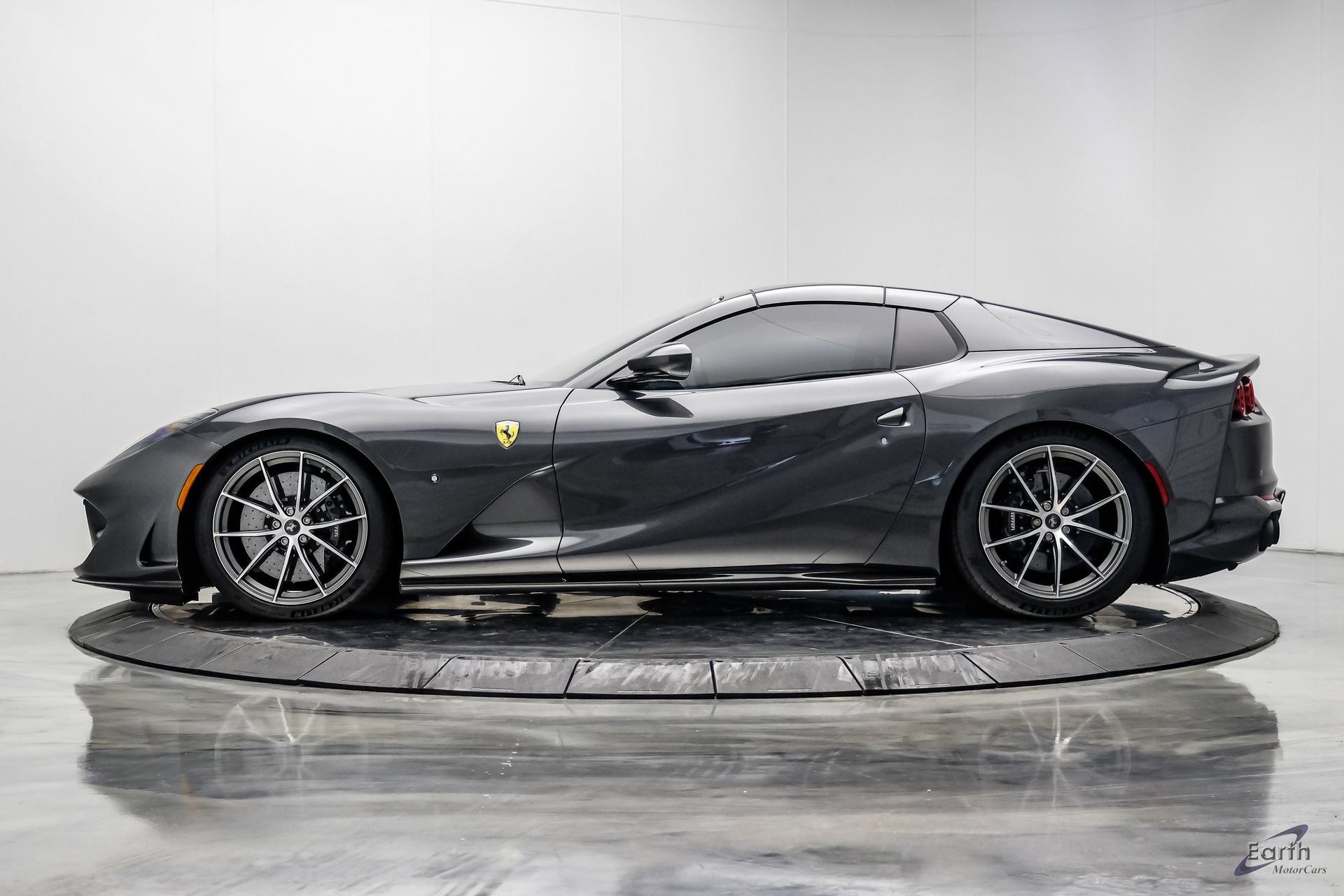 Used 2023 Ferrari 812 GTS RWD image 10