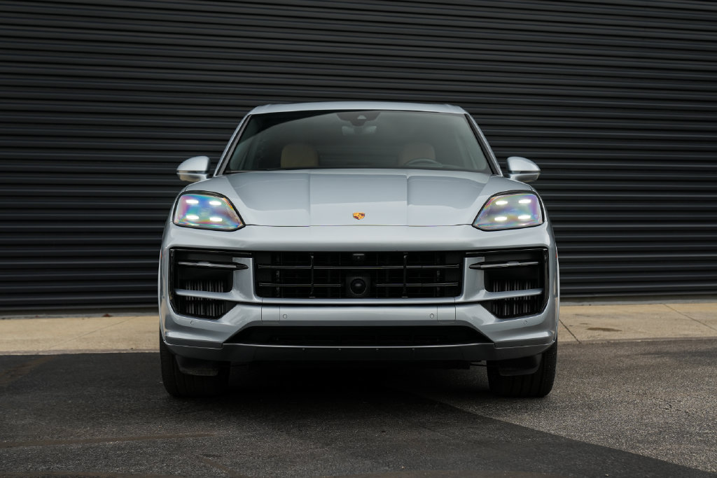 Certified 2024 Porsche Cayenne S AWD/4WD image 6