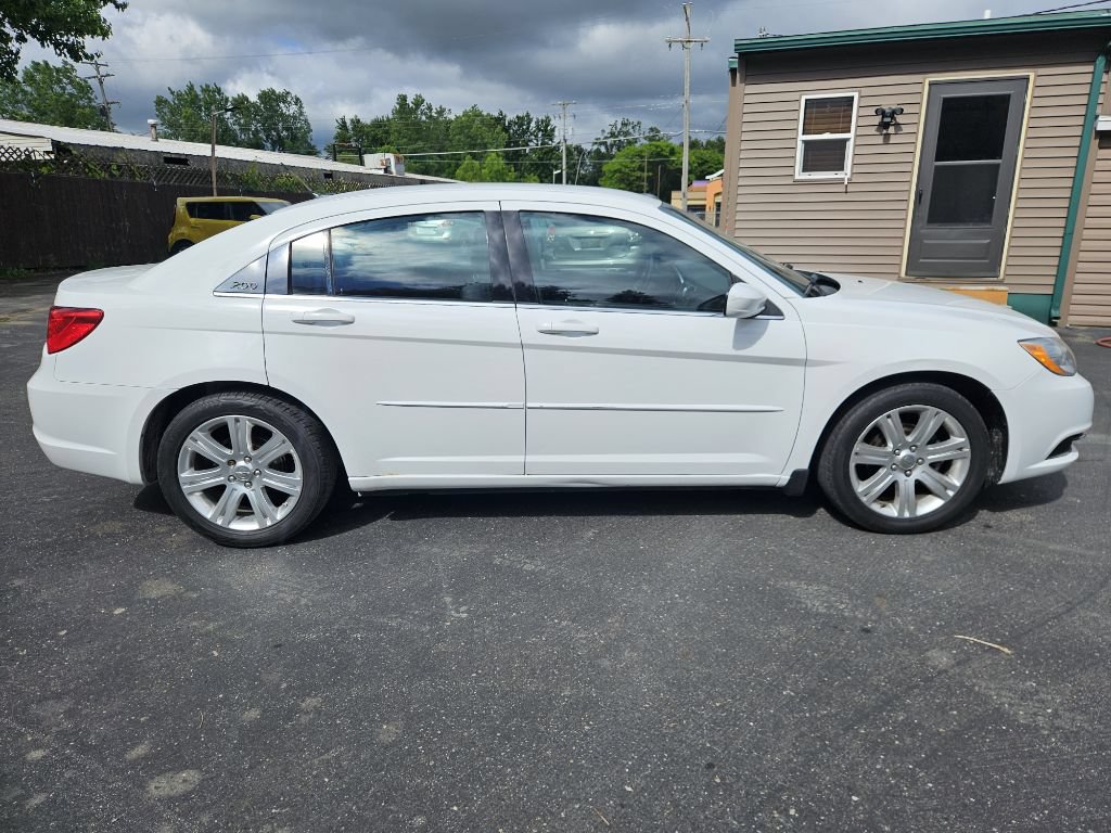 Used 2012 Chrysler 200 LX FWD image 6