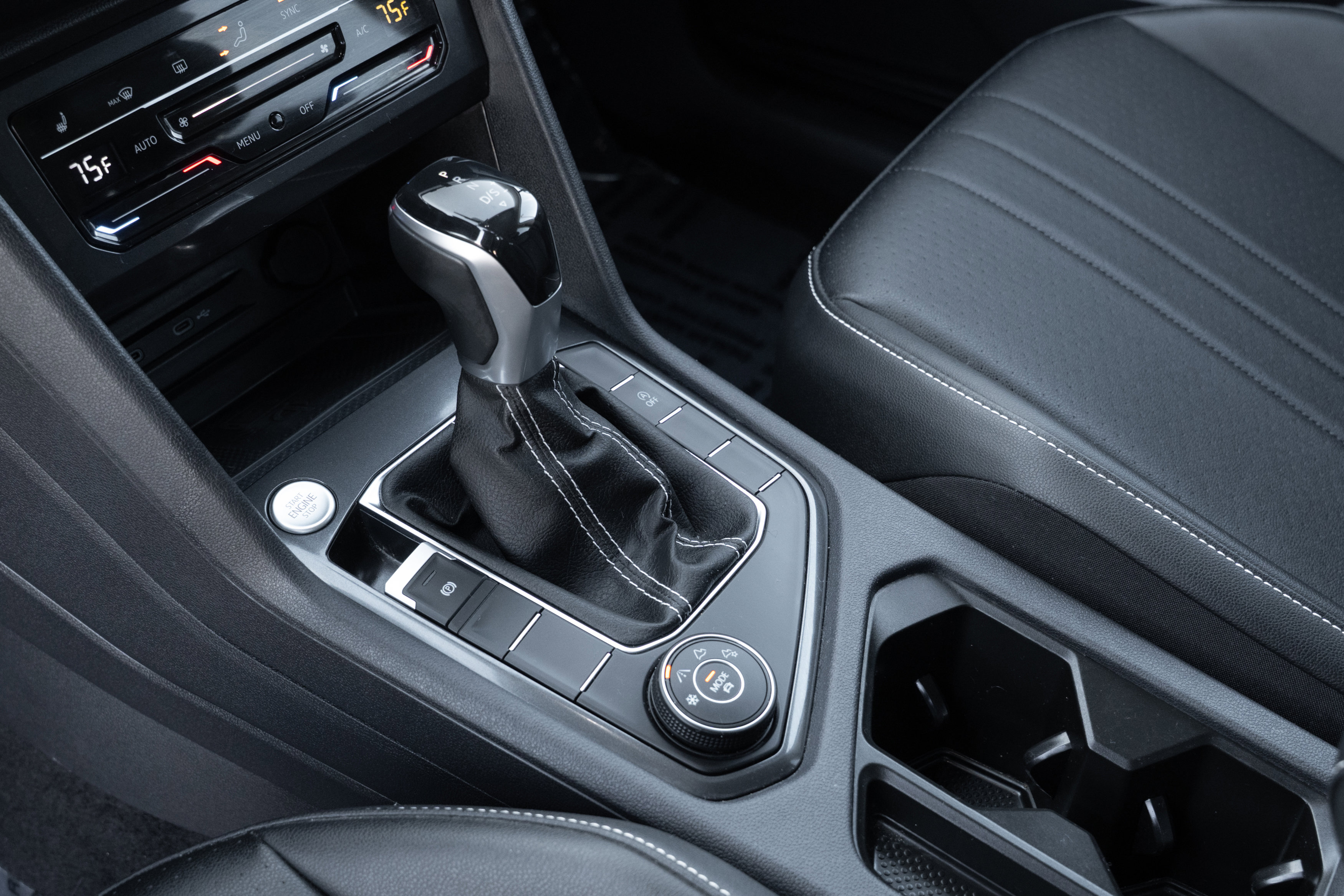 Used 2023 Volkswagen Tiguan SE image 24