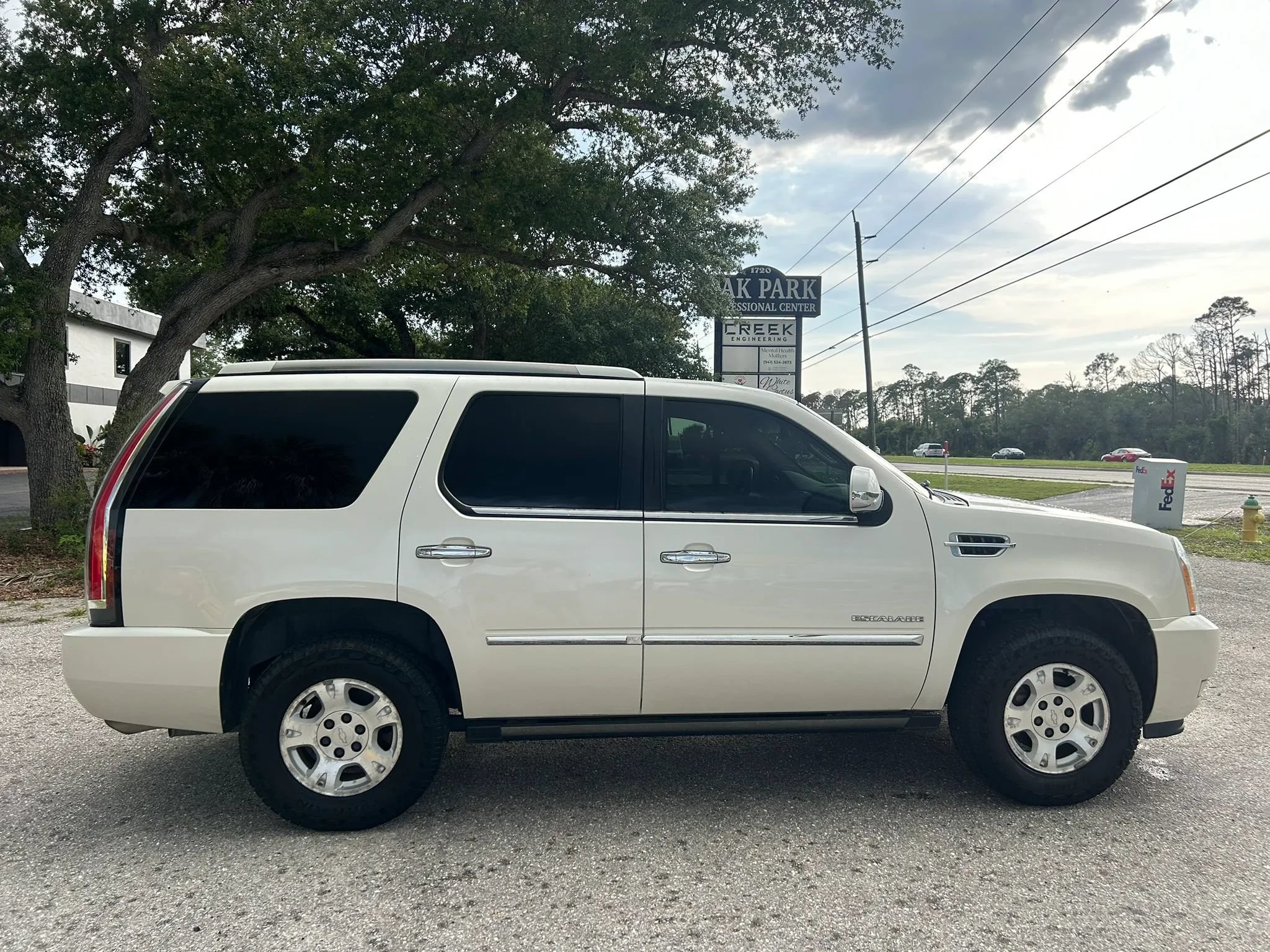 Used 2011 Cadillac Escalade Premium