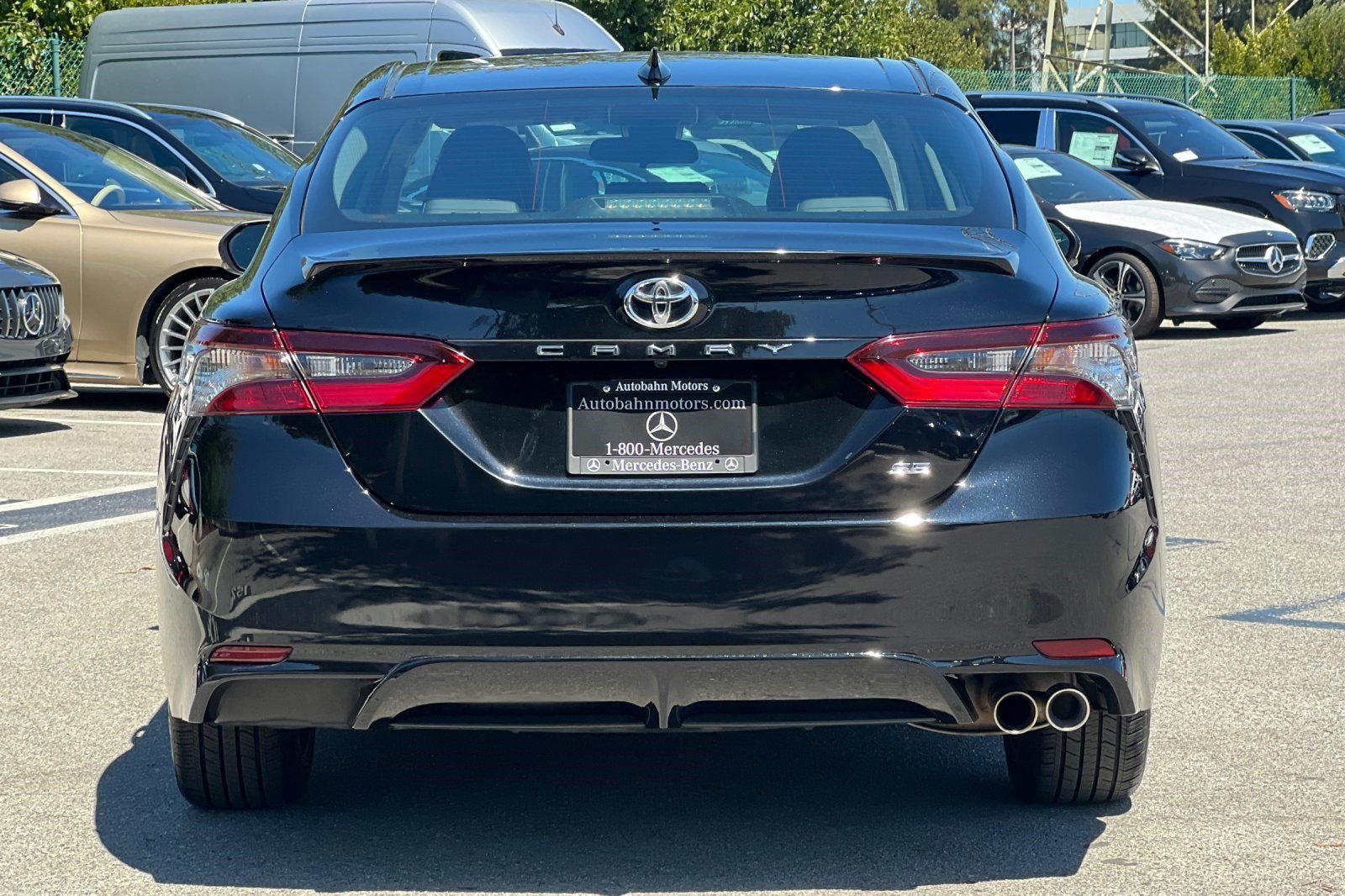 Used 2023 Toyota Camry SE FWD image 9