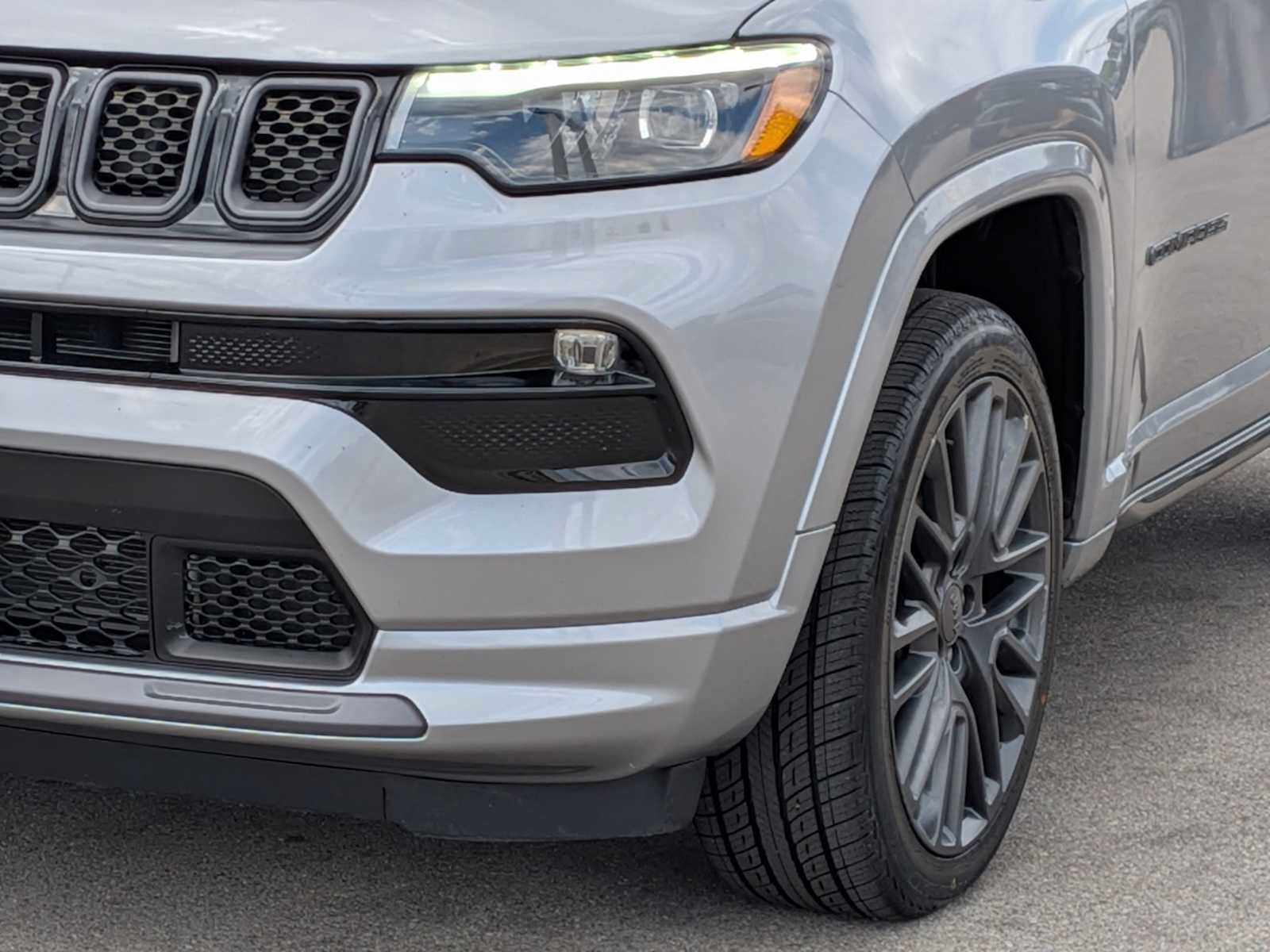 Certified 2023 Jeep Compass High Altitude AWD/4WD image 10