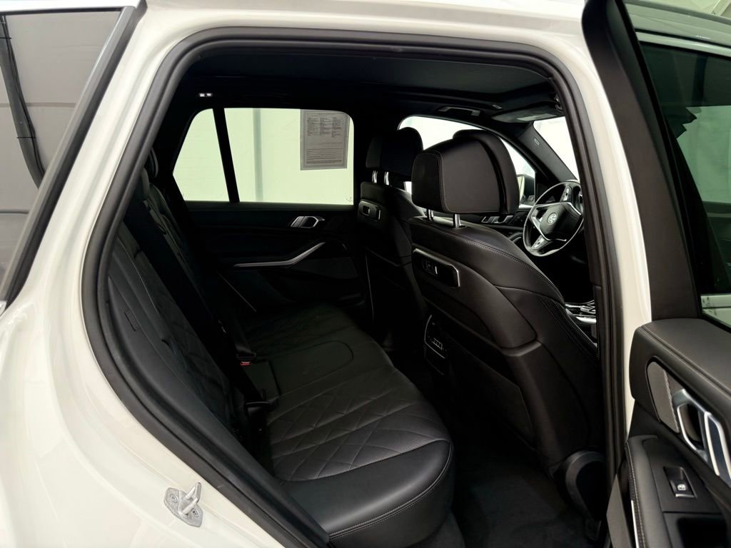 Used 2024 BMW X5 xDrive40i w/ Premium Package image 26