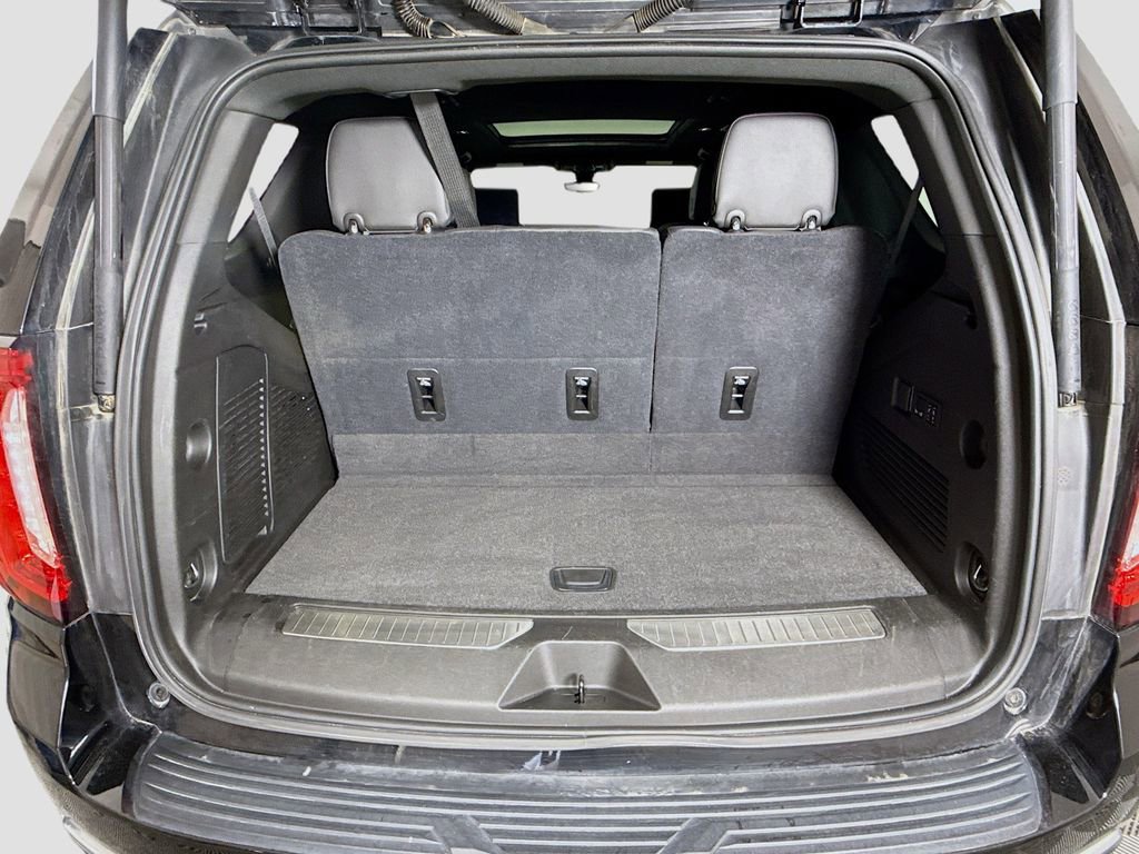 Used 2021 GMC Yukon Denali w/ Denali Premium Package image 28