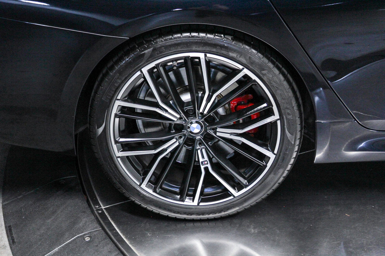 Used 2023 BMW 540i w/ M Sport Package RWD image 8