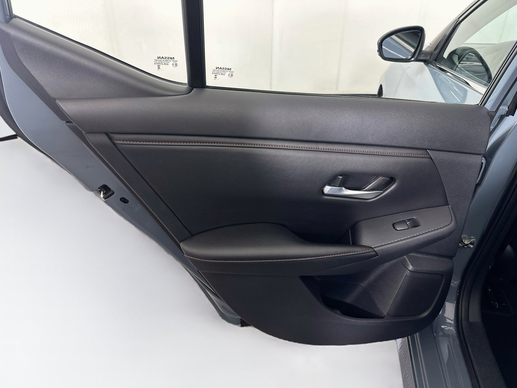 Used 2025 Nissan Sentra SR FWD image 25