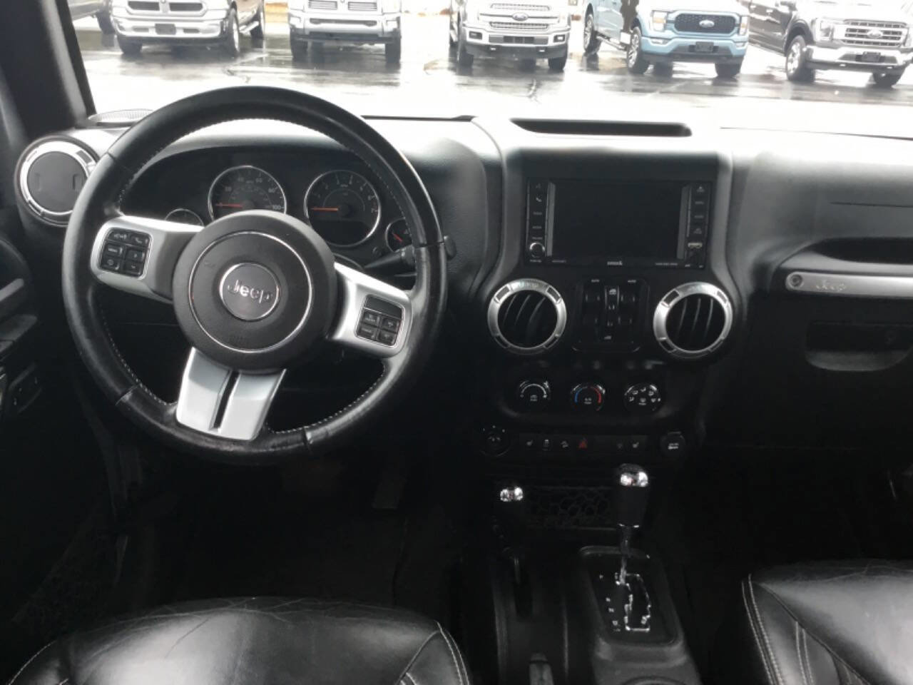 Used 2015 Jeep Wrangler Unlimited Sport AWD/4WD image 10