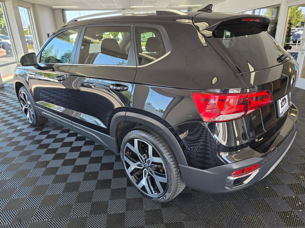 Used 2022 Volkswagen Taos SEL AWD/4WD image 5