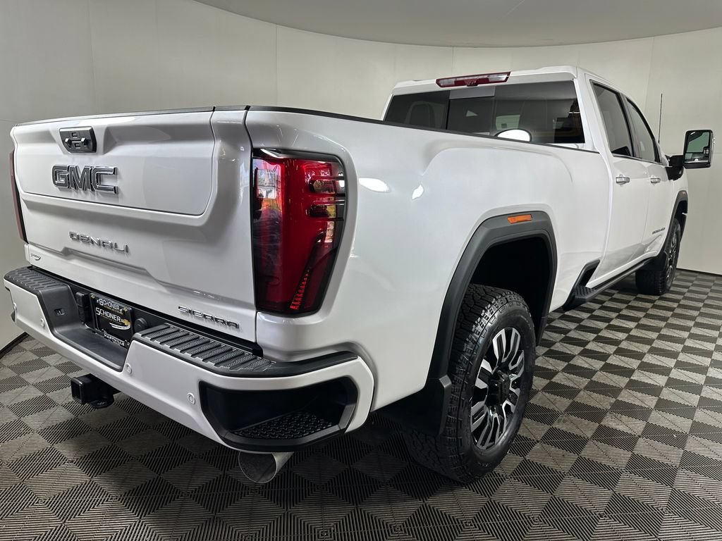 Used 2025 GMC Sierra 3500 Denali Ultimate w/ LPO, GMC Protection Package AWD/4WD image 5