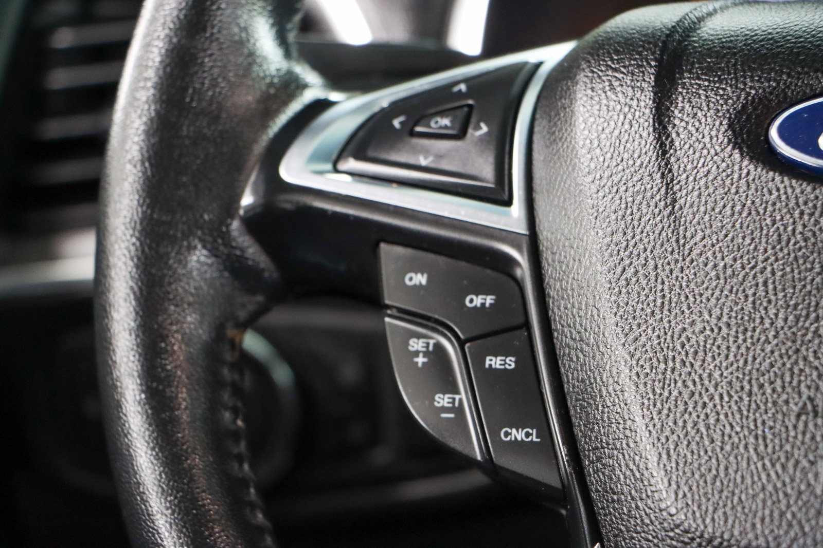 Used 2021 Ford Edge Titanium image 13