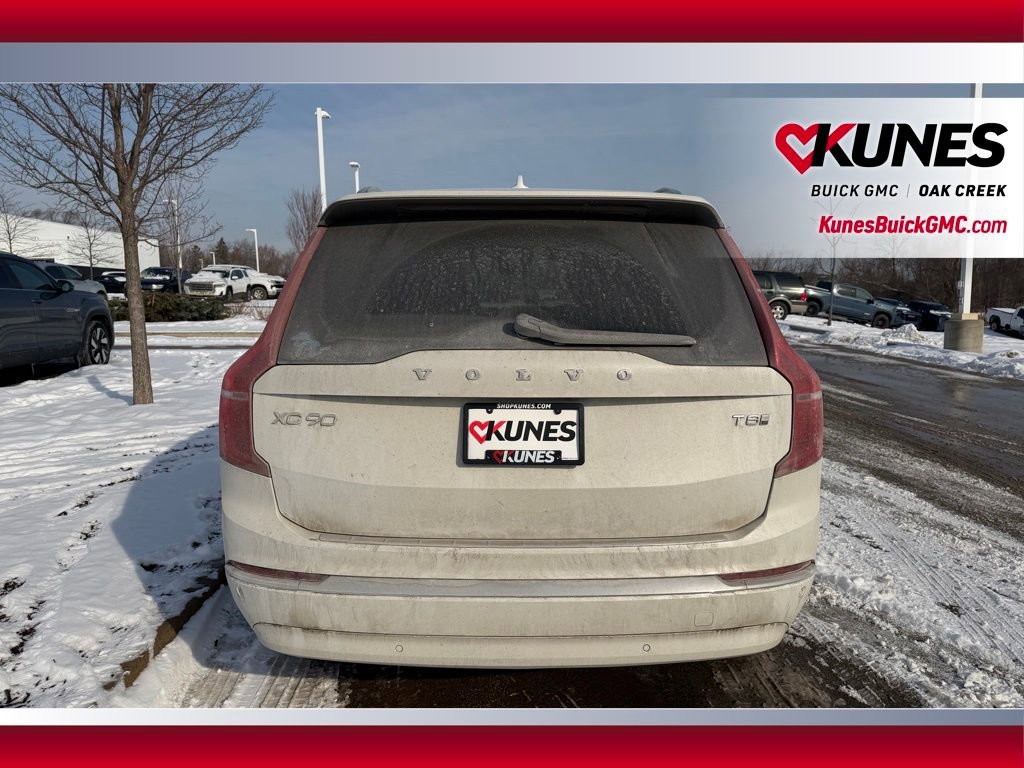 Used 2025 Volvo XC90 T8 Ultra w/ Protection Package Premier image 4