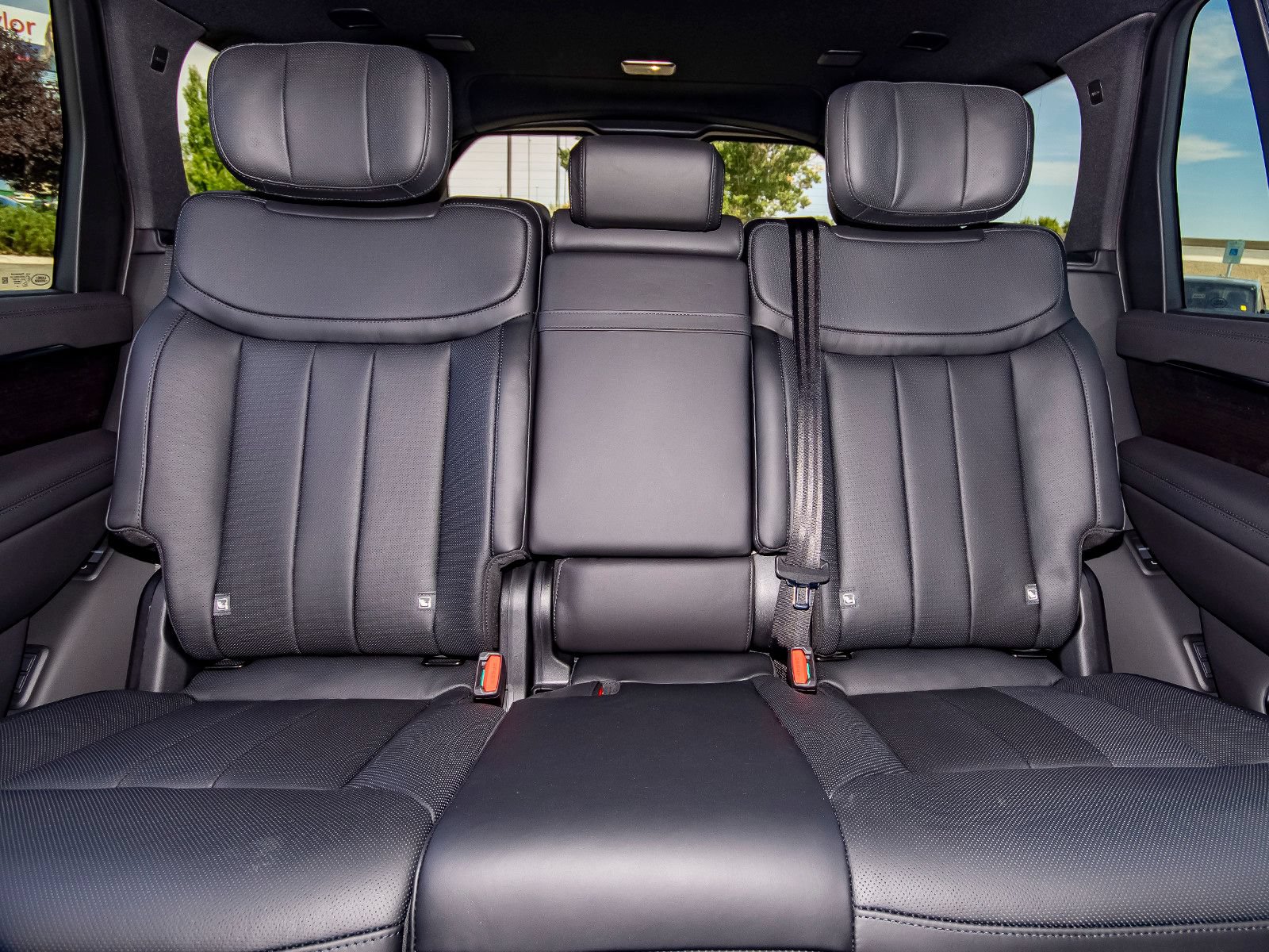 New 2026 Land Rover Range Rover Long Wheelbase Autobiography AWD/4WD image 47