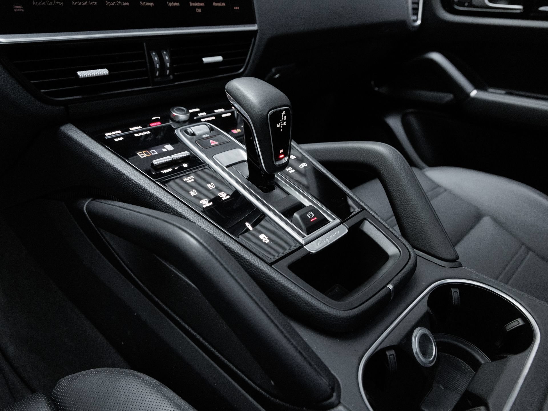Certified 2022 Porsche Cayenne Coupe AWD/4WD image 22
