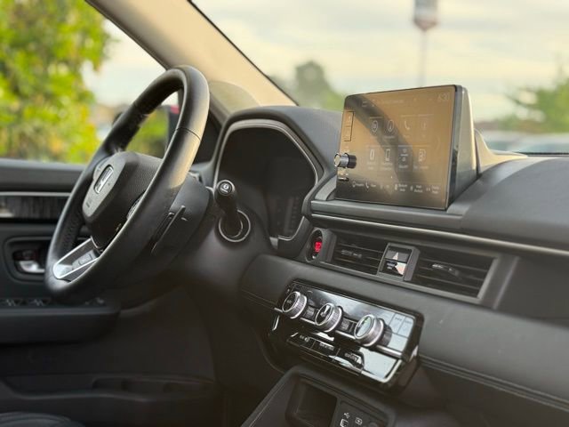 Used 2025 Honda Pilot Elite image 12