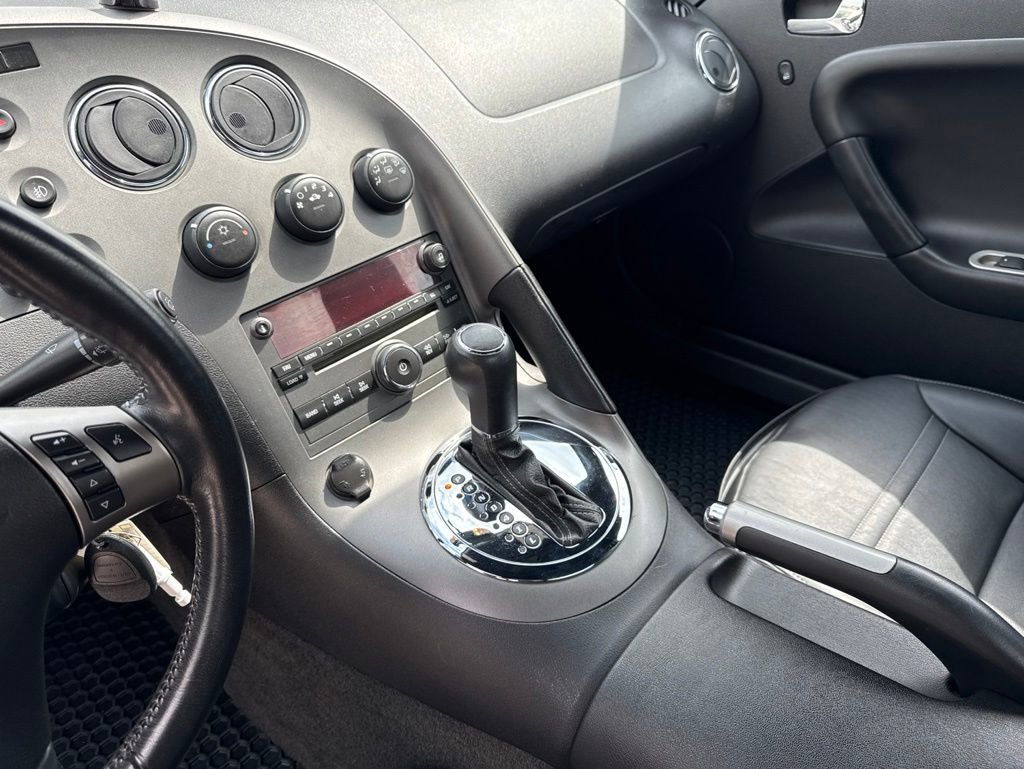 Used 2007 Pontiac Solstice Convertible w/ Premium Package RWD image 30