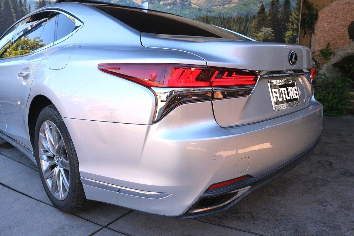 Used 2018 Lexus LS 500 w/ Accessory Package (Z2) RWD image 28