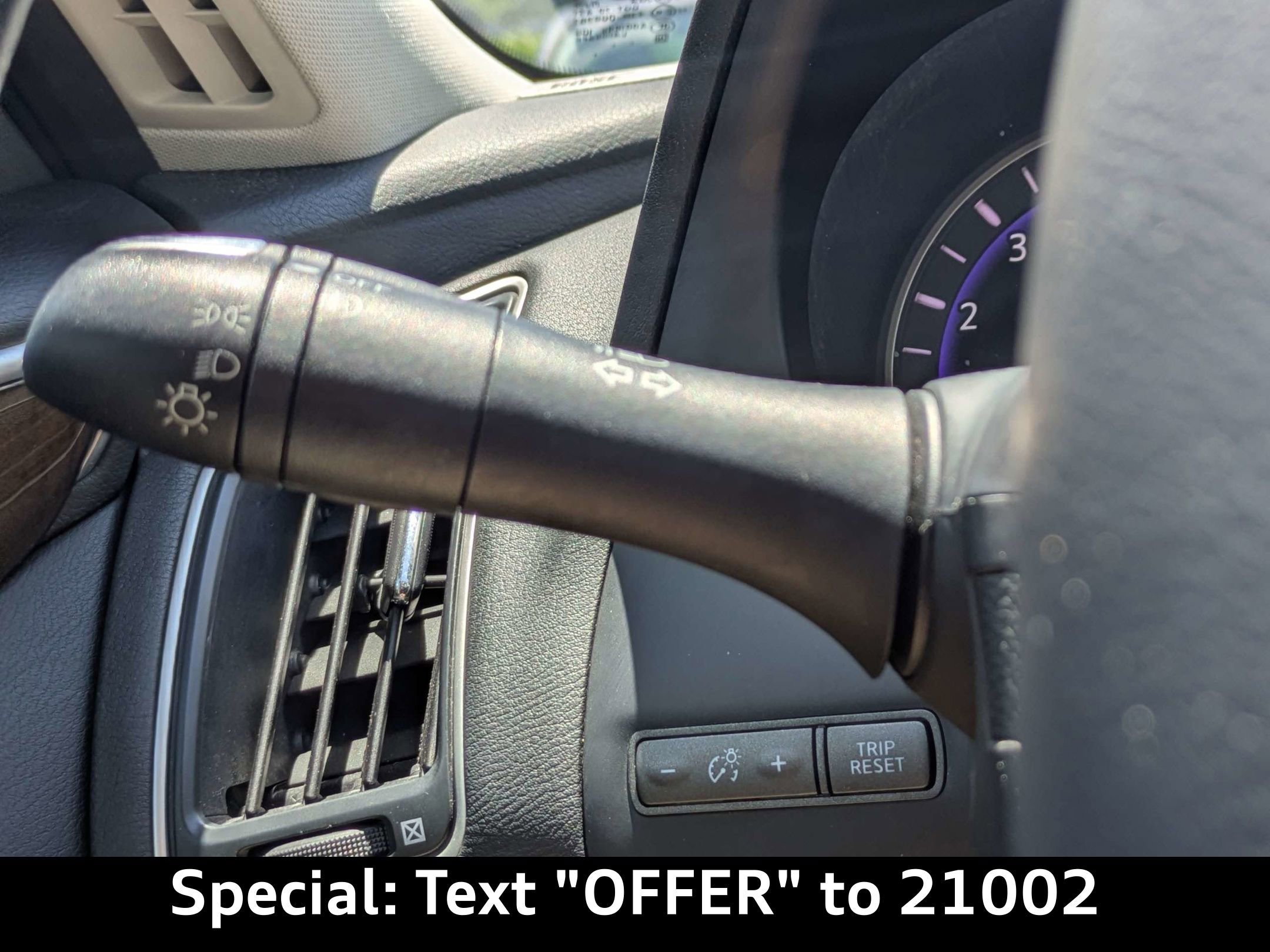 Used 2014 INFINITI Q50 Premium w/ Technology Package AWD/4WD image 27