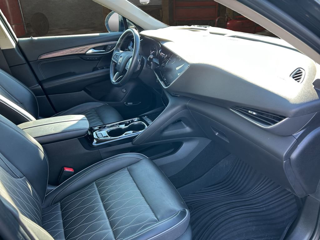 Certified 2022 Buick Envision Avenir w/ Technology Package II image 15