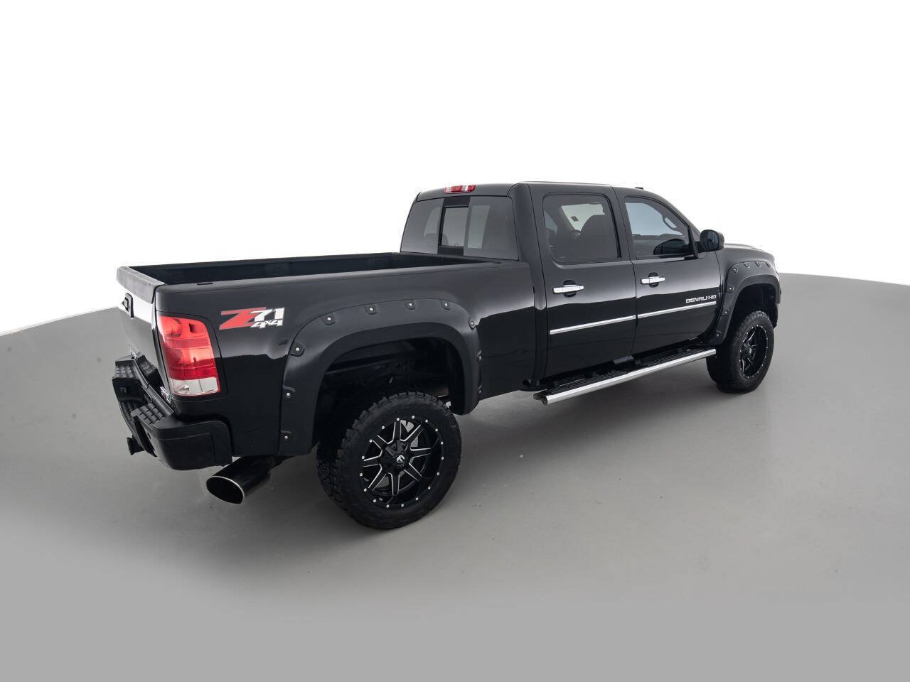 Used 2013 GMC Sierra 2500 Denali w/ Suspension Package, Off-Road AWD/4WD image 5
