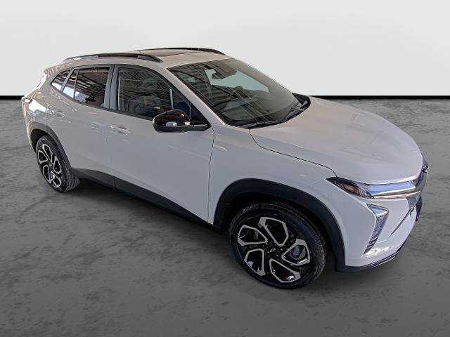 New 2026 Chevrolet Trax RS w/ Sunroof Package image 4