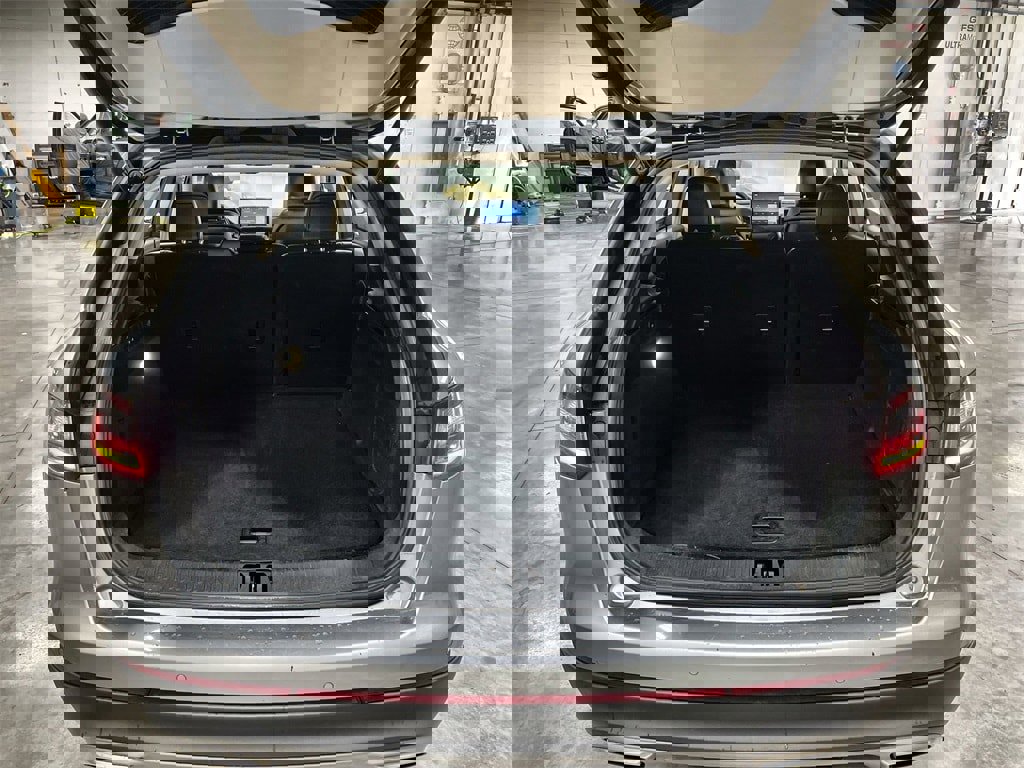 Used 2021 Lincoln Nautilus Reserve image 25