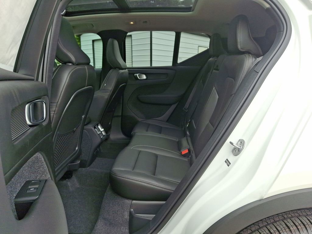 New 2026 Volvo XC40 B5 Ultra w/ Protection Package Premier image 13