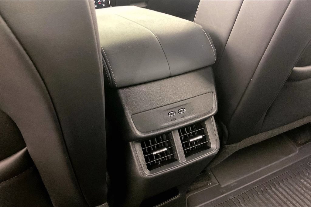 Used 2026 GMC Terrain AT4 w/ LPO, Floor Liner Package AWD/4WD image 8