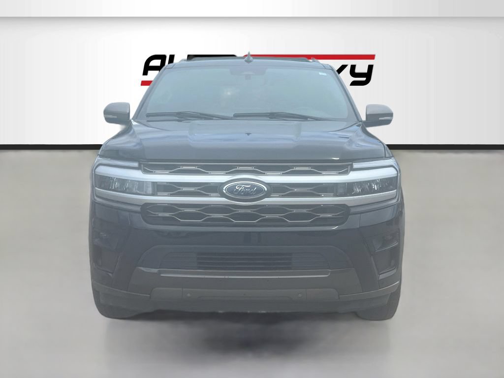 Used 2024 Ford Expedition Max King Ranch RWD image 2