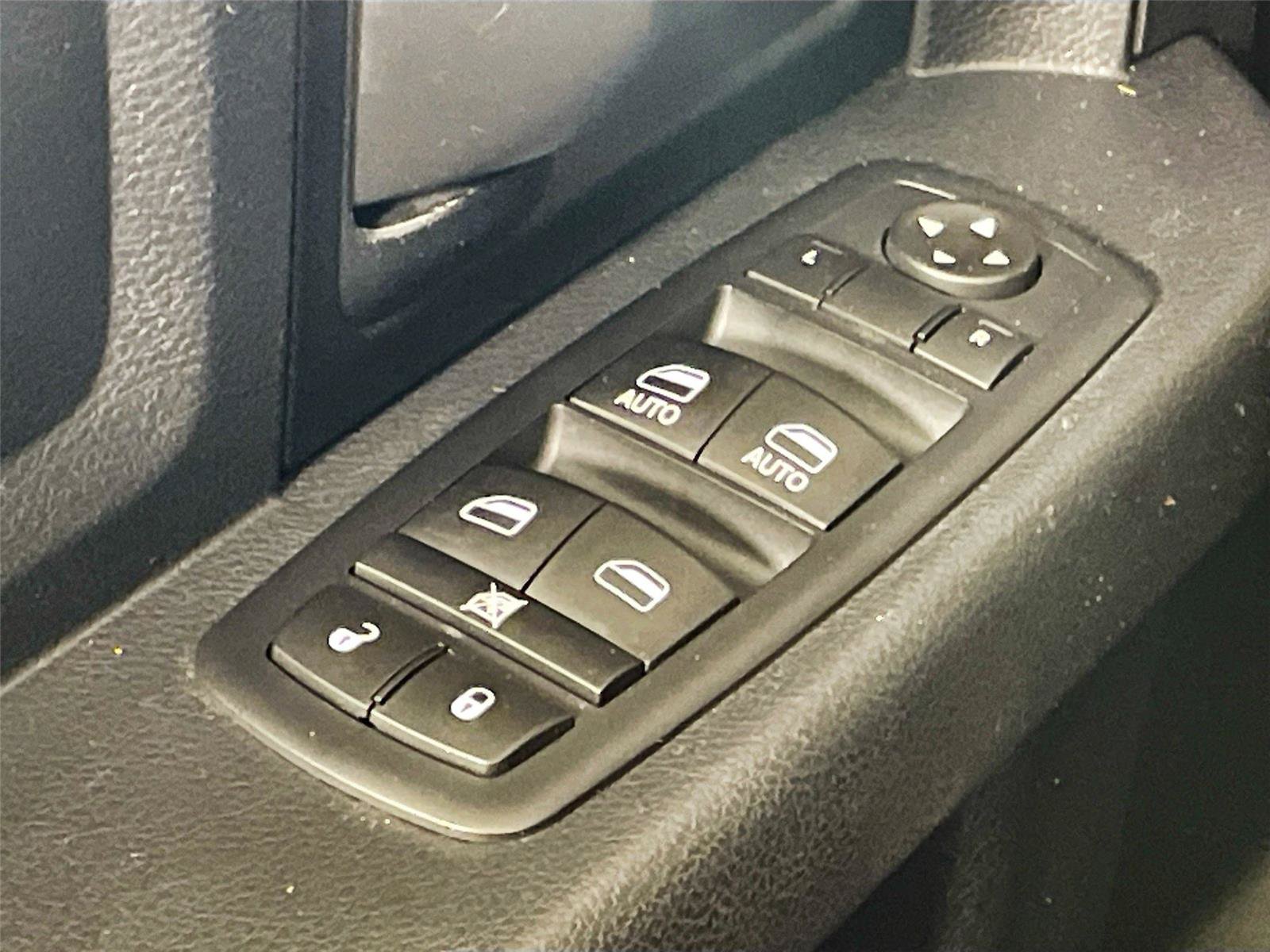 Used 2017 RAM 1500 Express AWD/4WD image 20