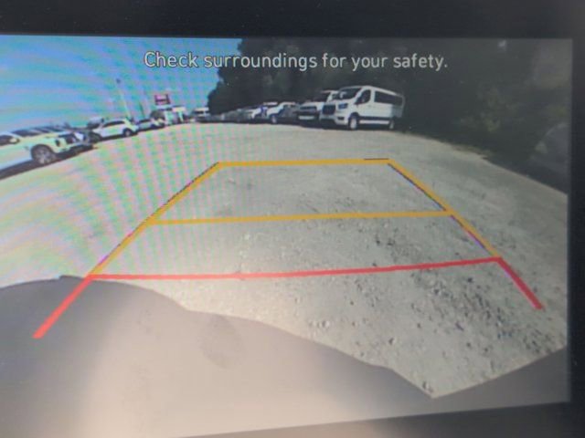 Used 2025 Hyundai Venue SEL FWD image 17