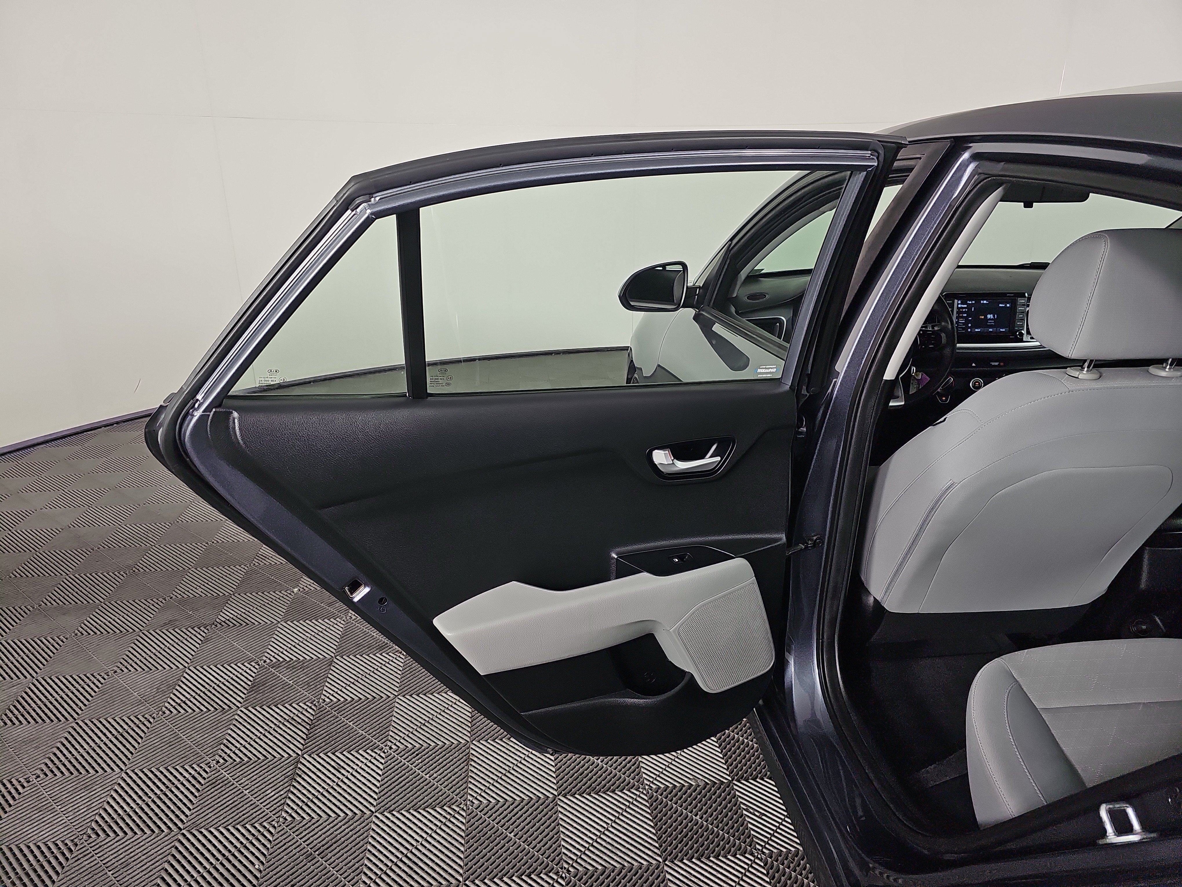 Used 2019 Kia Rio S w/ Technology Package FWD image 18