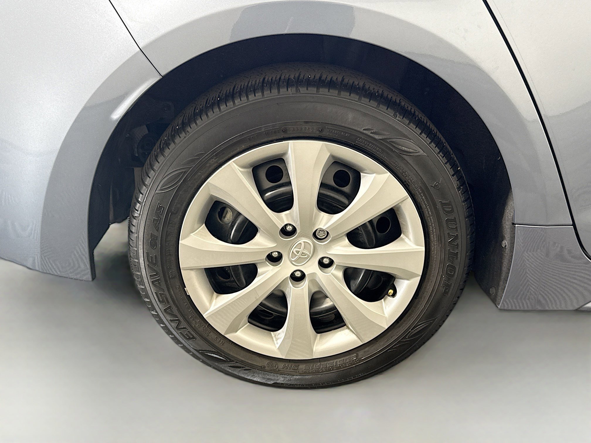 Used 2024 Toyota Corolla LE image 32