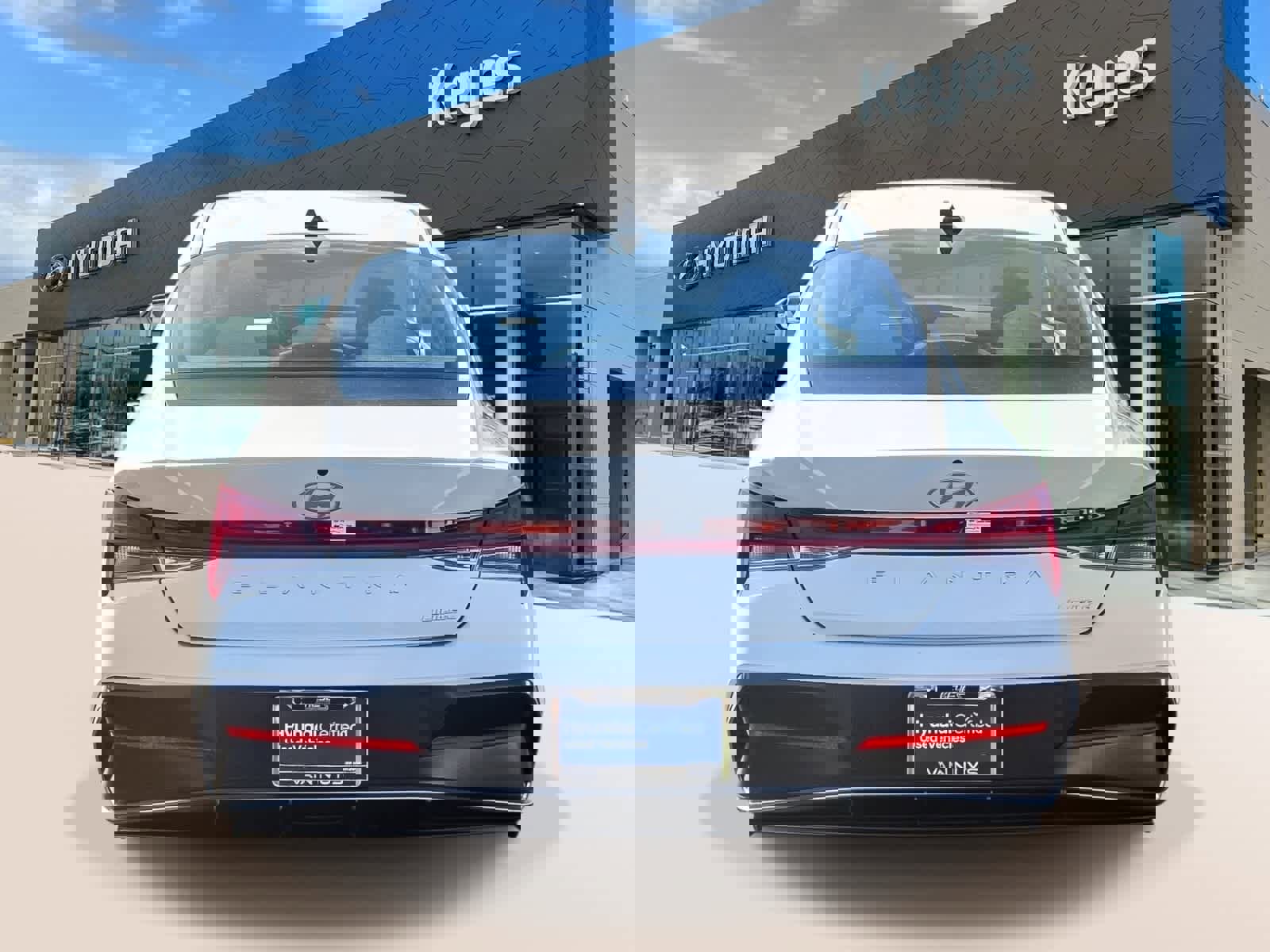 Certified 2025 Hyundai Elantra Limited image 6