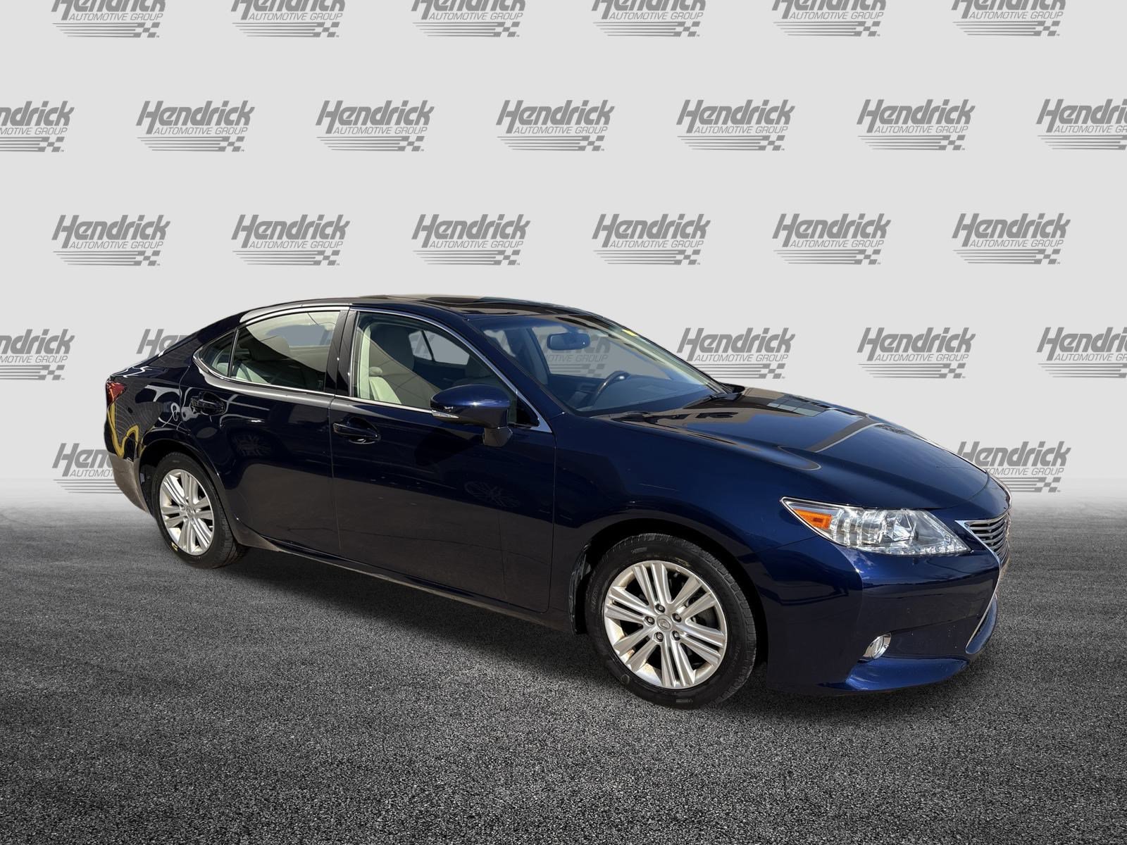 Used 2013 Lexus ES 350 w/ Premium Pkg image 2