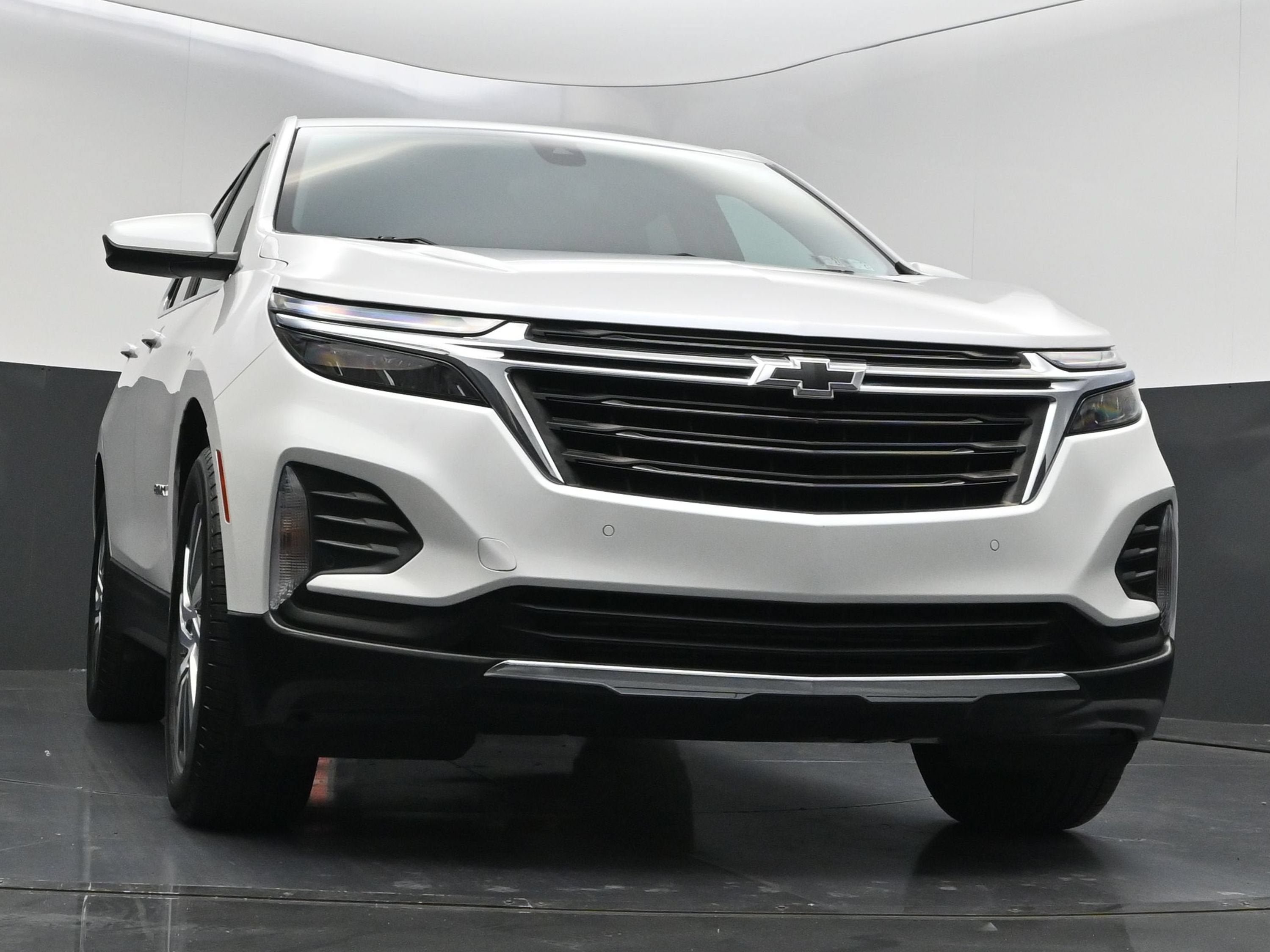 Used 2022 Chevrolet Equinox LT FWD image 37