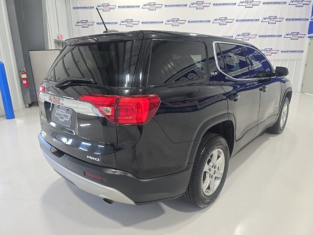 Used 2017 GMC Acadia SLE image 8