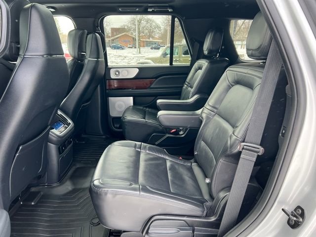 Used 2022 Lincoln Navigator Reserve image 4